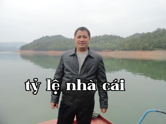 Nhân viên được tổ chức đi du lịch Hồ Thủy Tiên ở huyện thượng lưu thành phố Gia Nghĩa trong kỳ nghỉ